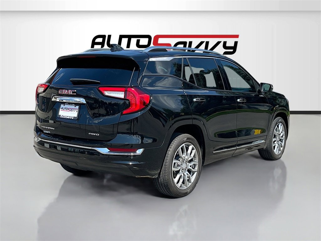 Used 2024 GMC Terrain Denali w/ Denali Premium Package image 7