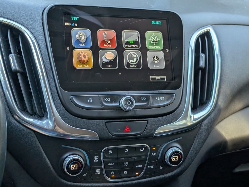 Used 2018 Chevrolet Equinox LT w/ Sun & Infotainment Package FWD image 22