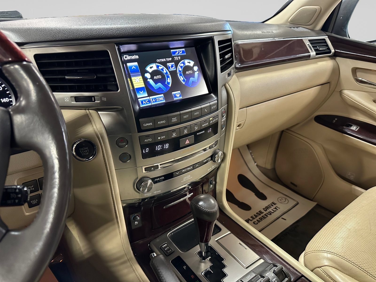 Used 2013 Lexus LX 570 4WD w/ Luxury Pkg image 21