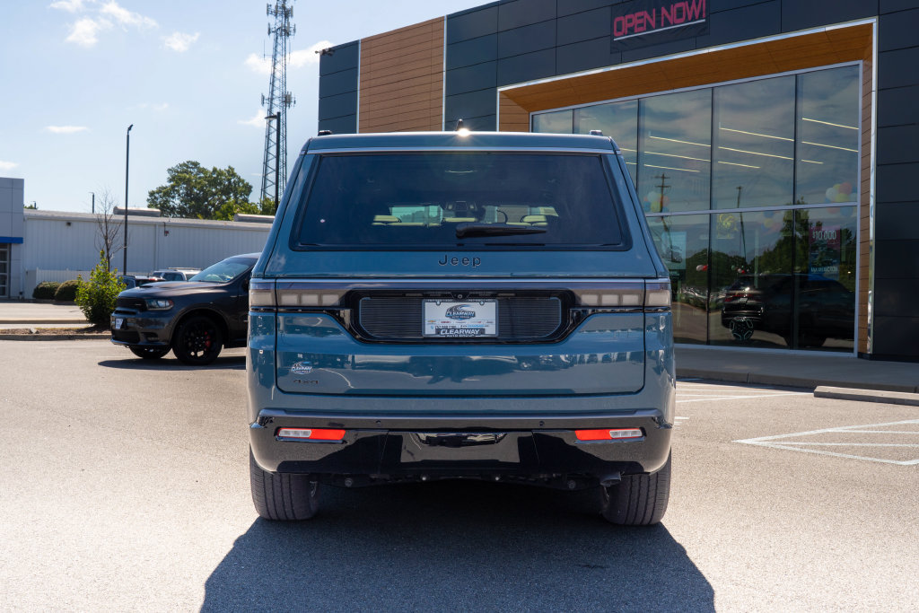 New 2026 Jeep Grand Wagoneer 4WD w/ Premium Group I image 6