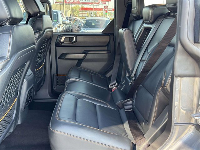 Used 2024 Ford Bronco Badlands image 10