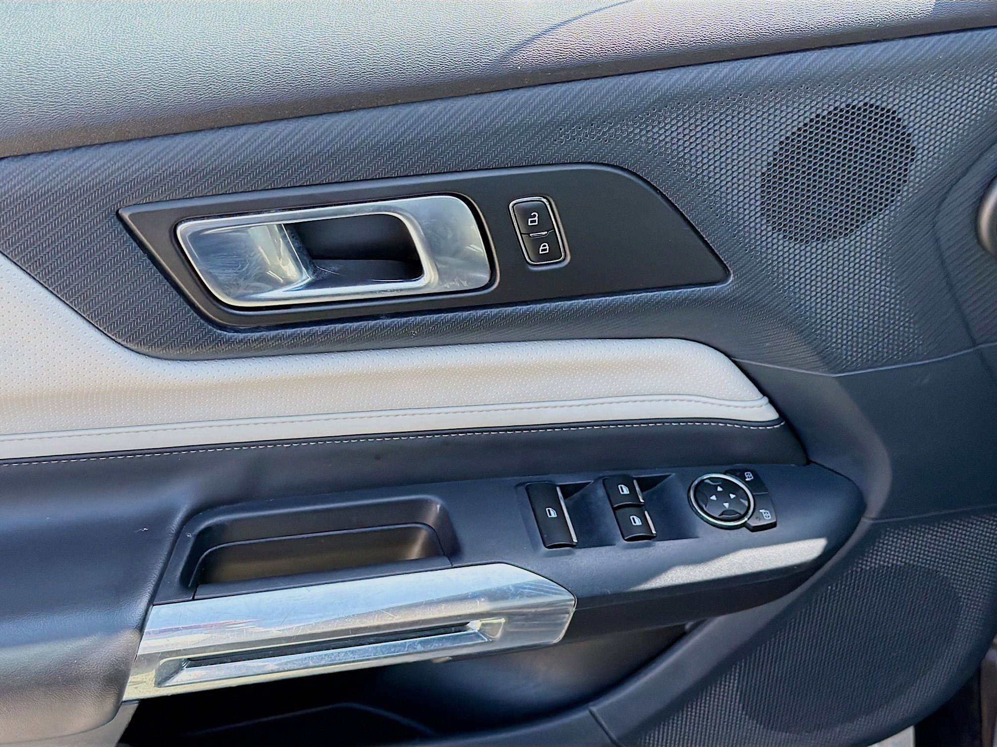 Used 2024 Ford Mustang Premium image 20