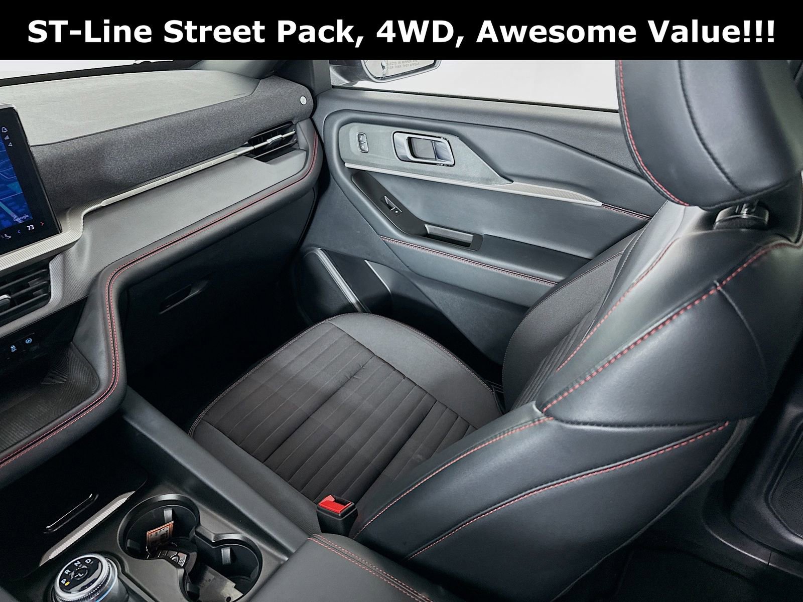 Used 2025 Ford Explorer ST-Line w/ ST-Line Street Pack image 24