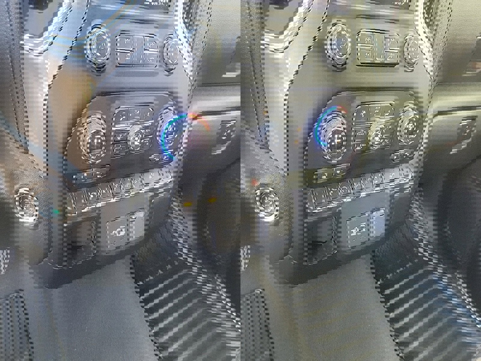 Used 2022 Chevrolet Silverado 1500 RST w/ Safety Package image 21