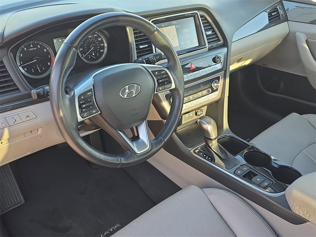 Used 2018 Hyundai Sonata Limited w/ Ultimate Package 07 image 15