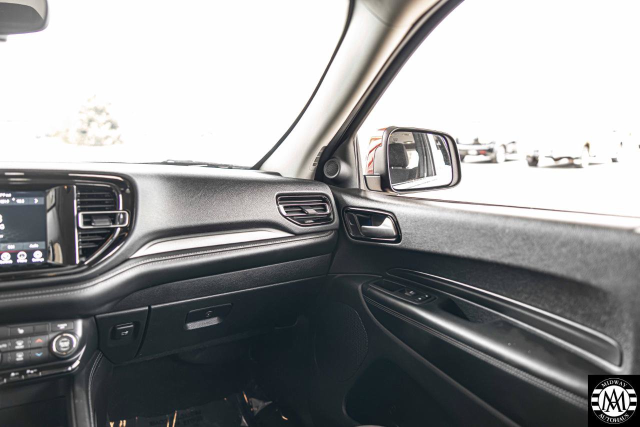 Used 2021 Dodge Durango SXT AWD/4WD image 23