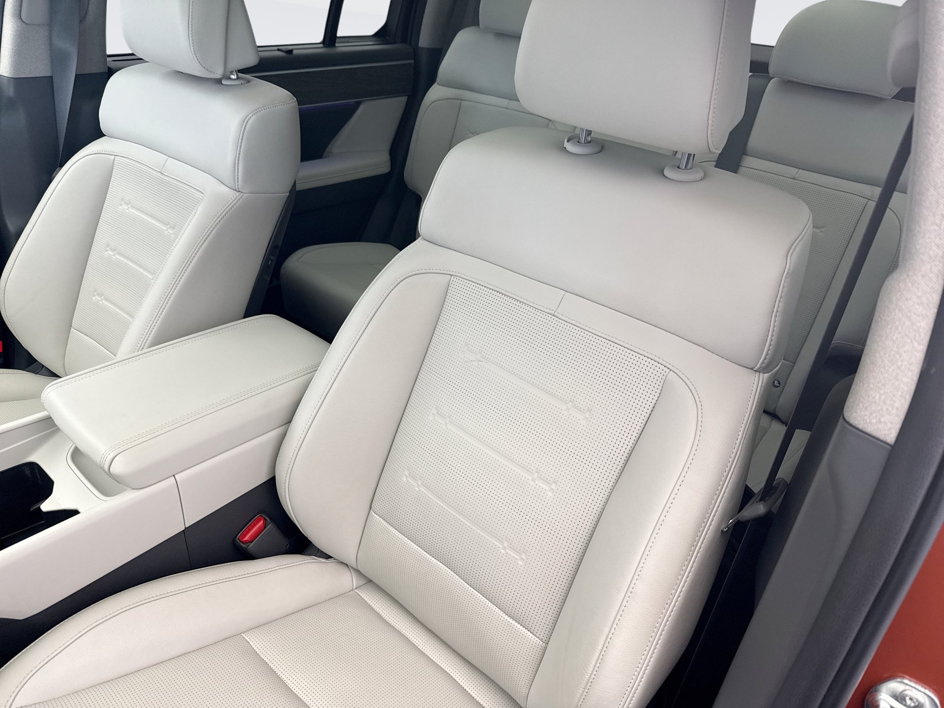 Used 2025 Hyundai Santa Fe Limited AWD/4WD image 10