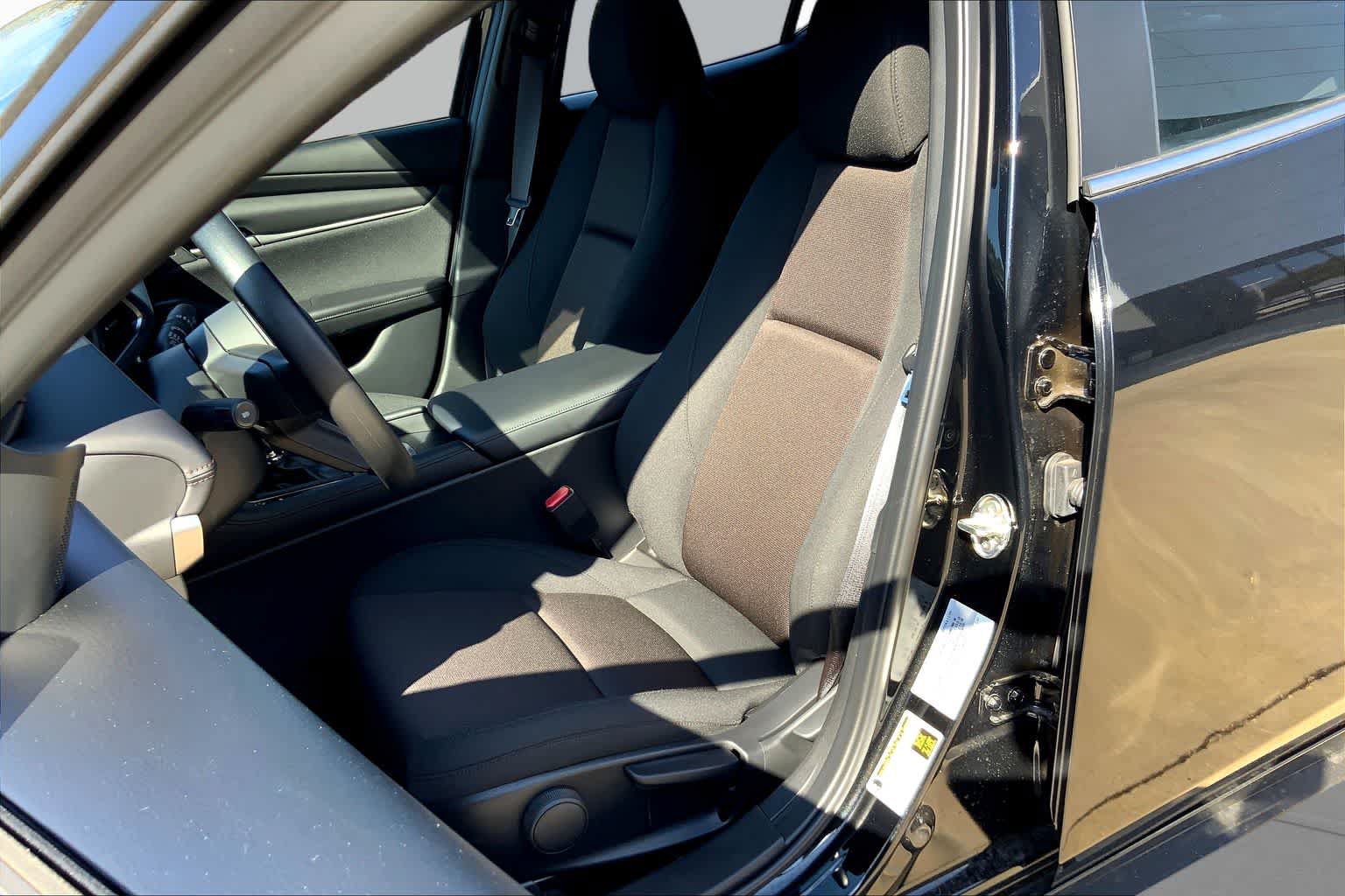 New 2025 MAZDA MAZDA3 s FWD image 9