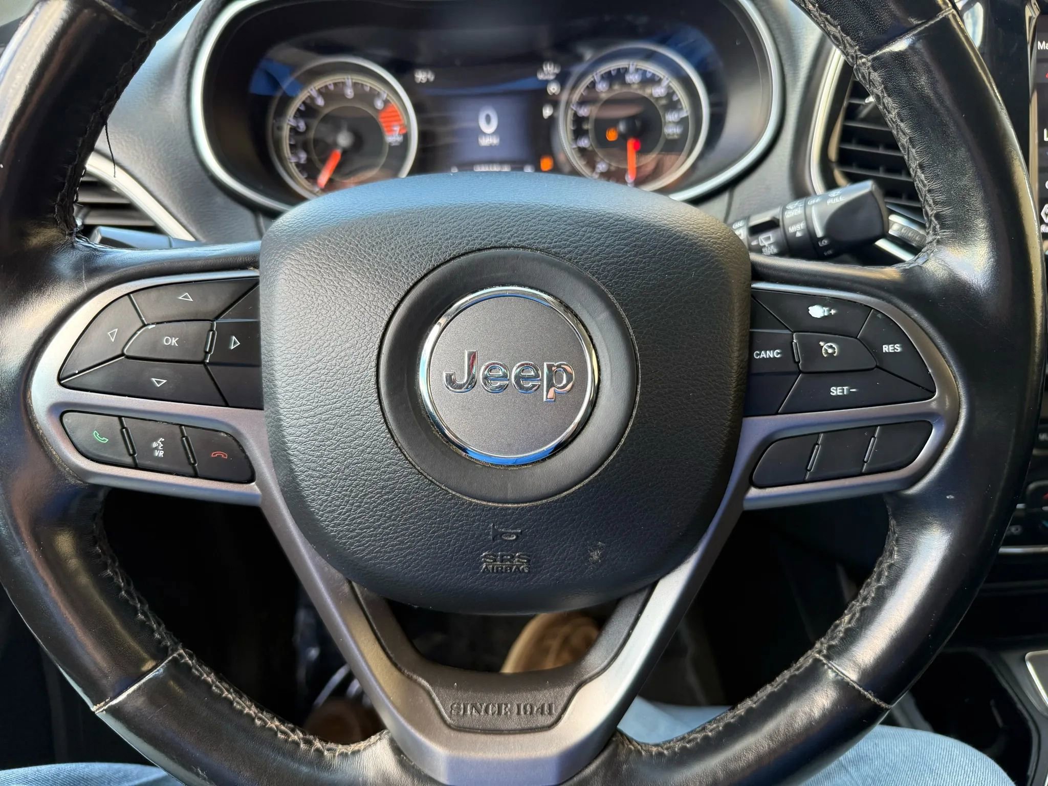 Used 2020 Jeep Cherokee Limited FWD image 12