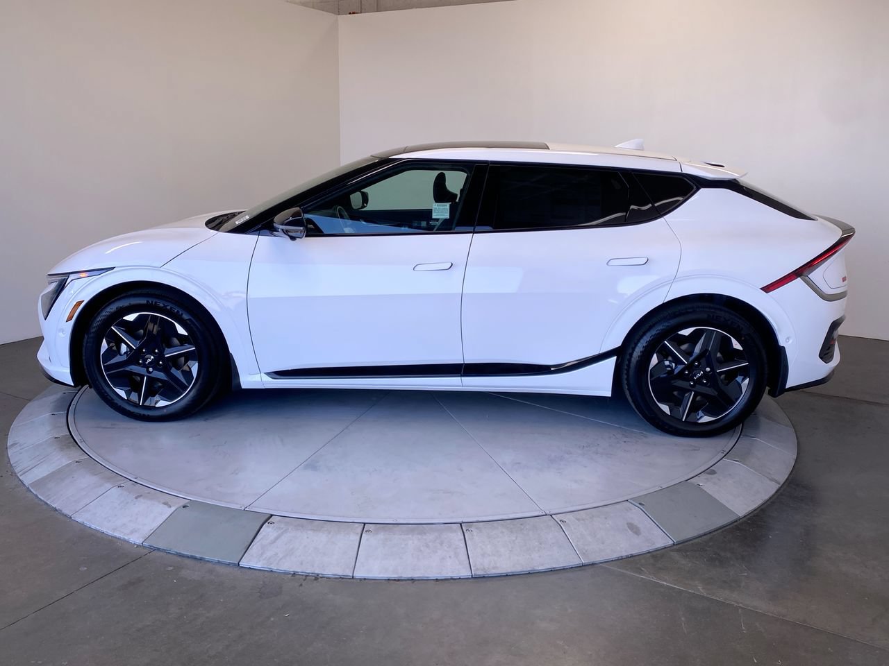New 2026 Kia EV6 GT-Line RWD image 2