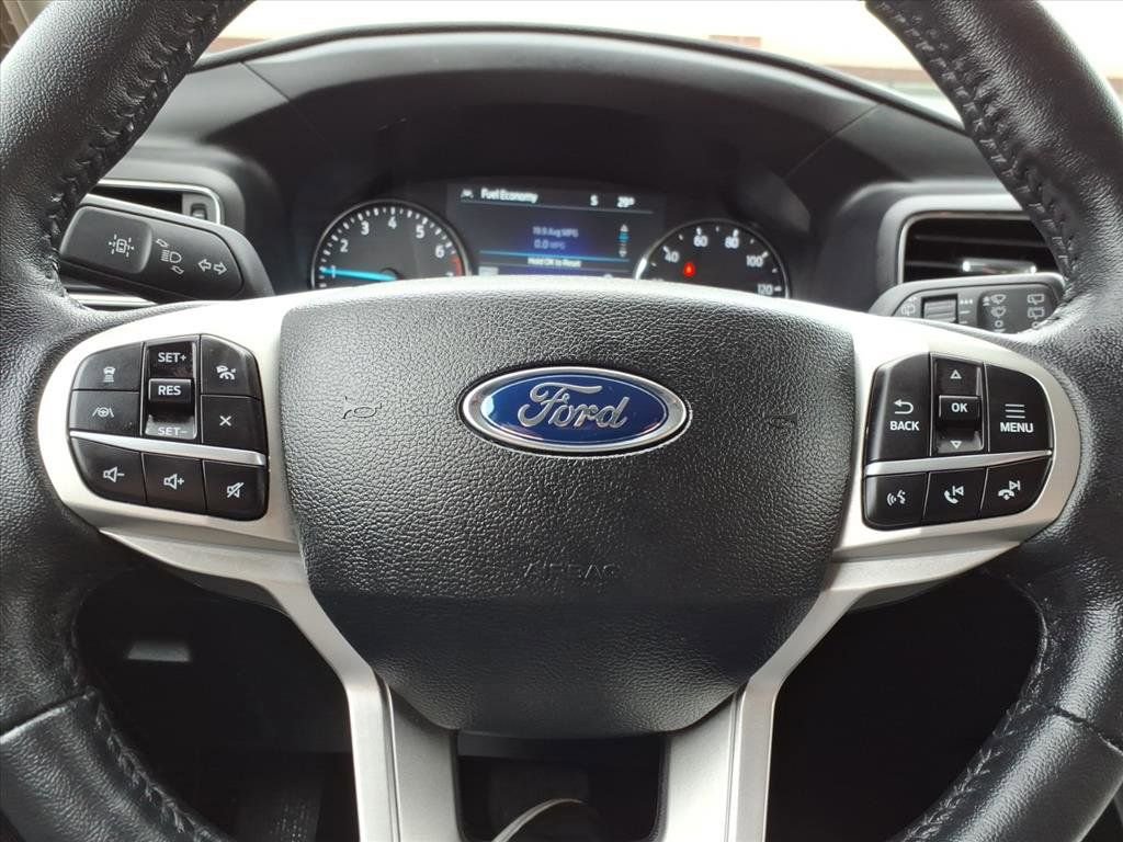 Used 2023 Ford Explorer XLT w/ Equipment Group 202A image 21