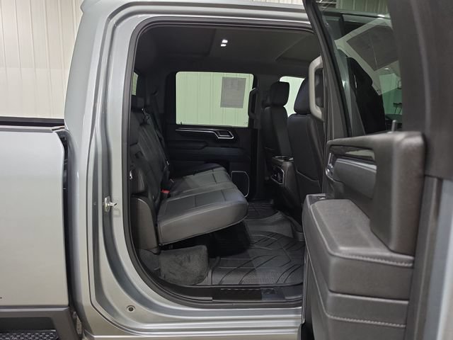 Used 2025 Chevrolet Silverado 3500 LTZ w/ LTZ Plus Package AWD/4WD image 28