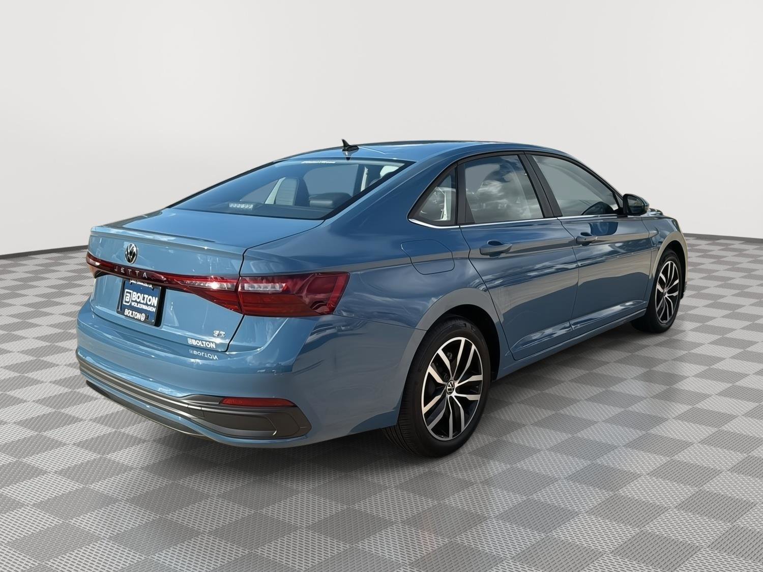 Used 2025 Volkswagen Jetta SE w/ Sunroof Package image 5