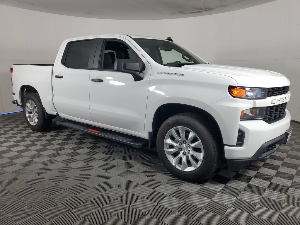 Used 2022 Chevrolet Silverado 1500 Custom RWD image 2