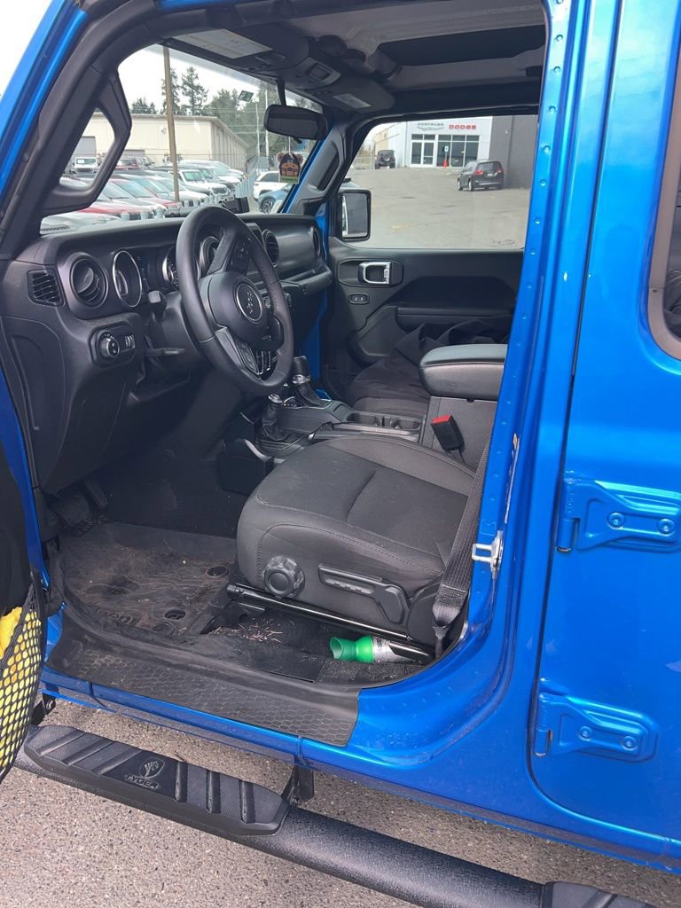 Used 2023 Jeep Gladiator Willys image 1