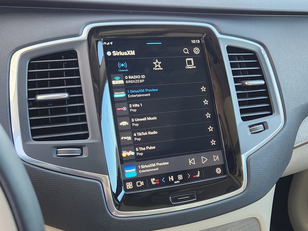 New 2025 Volvo XC90 B6 Core w/ Protection Package Premier image 12