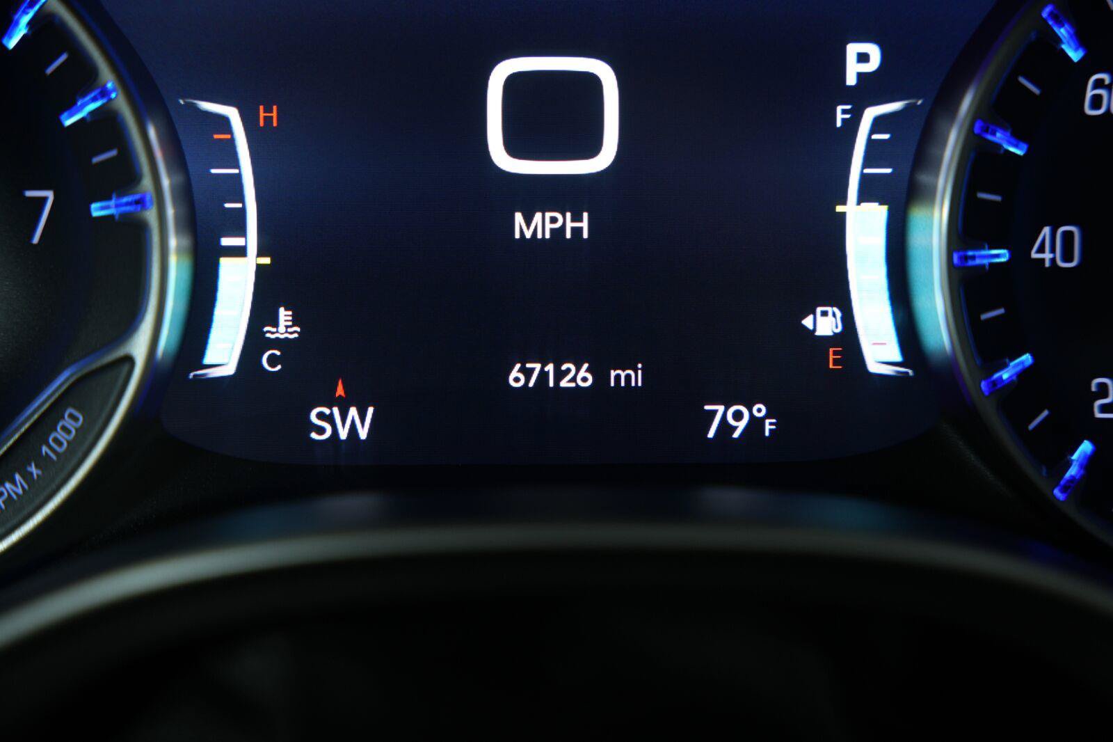 Used 2023 Chrysler Pacifica Touring-L FWD image 32