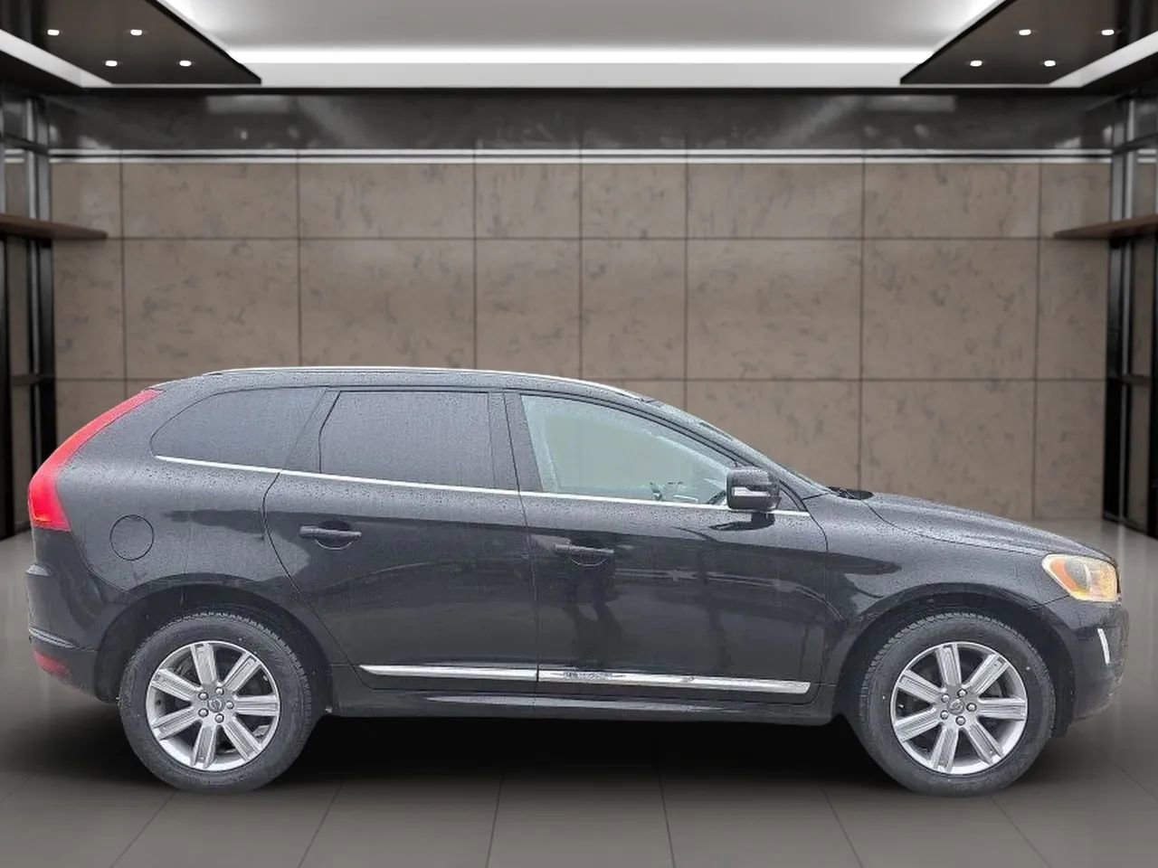 Used 2017 Volvo XC60 T5 Inscription image 9