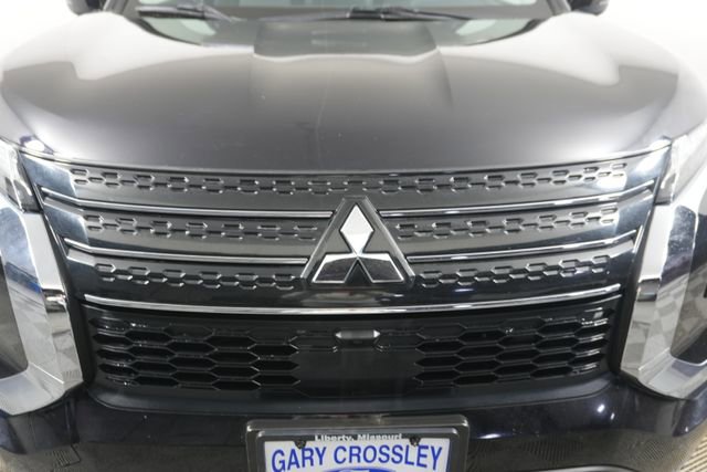 Used 2022 Mitsubishi Outlander ES image 9