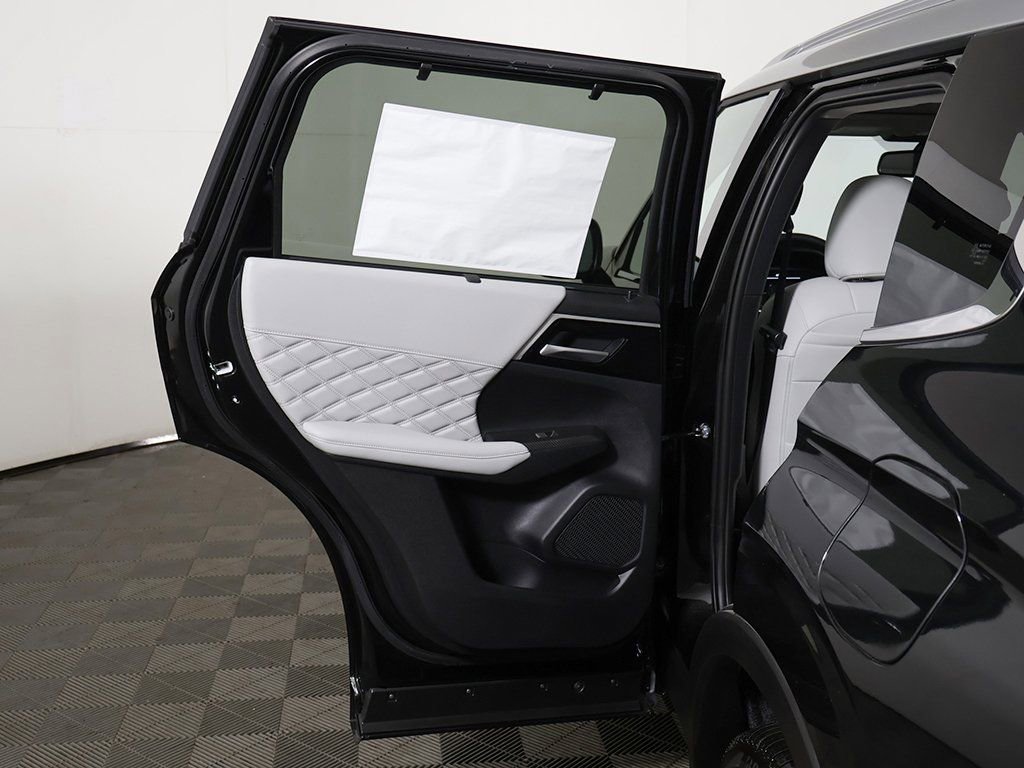 New 2025 Mitsubishi Outlander SEL AWD/4WD image 26