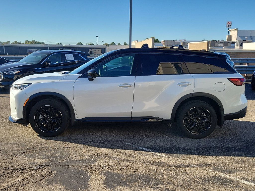 Certified 2026 INFINITI QX60 Sport w/ Dark Cargo Package AWD/4WD image 4