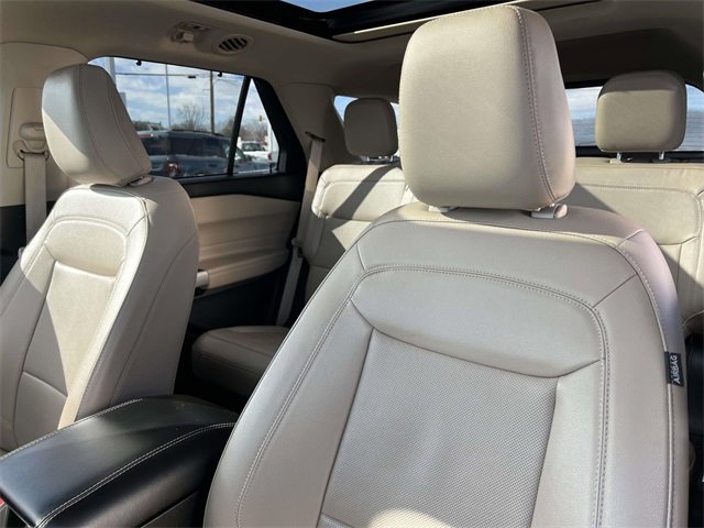 Certified 2023 Ford Explorer Limited w/ Equipment Group 301A image 24