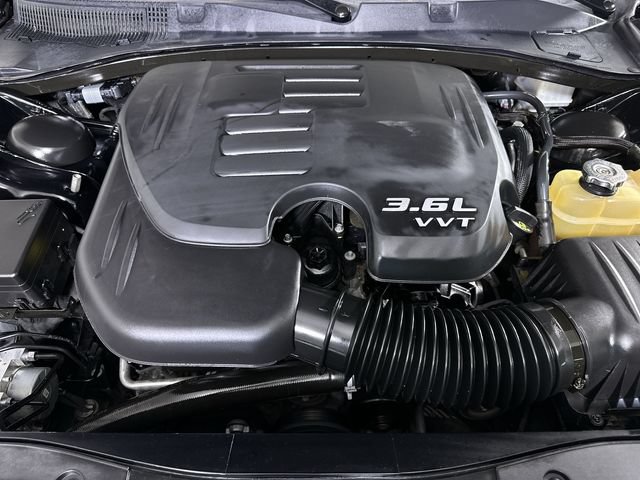 Used 2019 Dodge Charger SXT RWD image 31