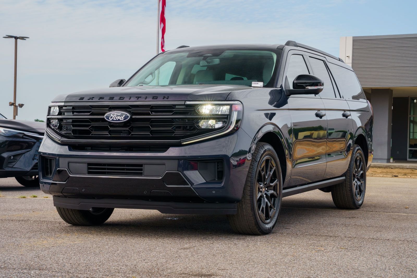 New 2027 Ford Expedition Max Platinum AWD/4WD image 3