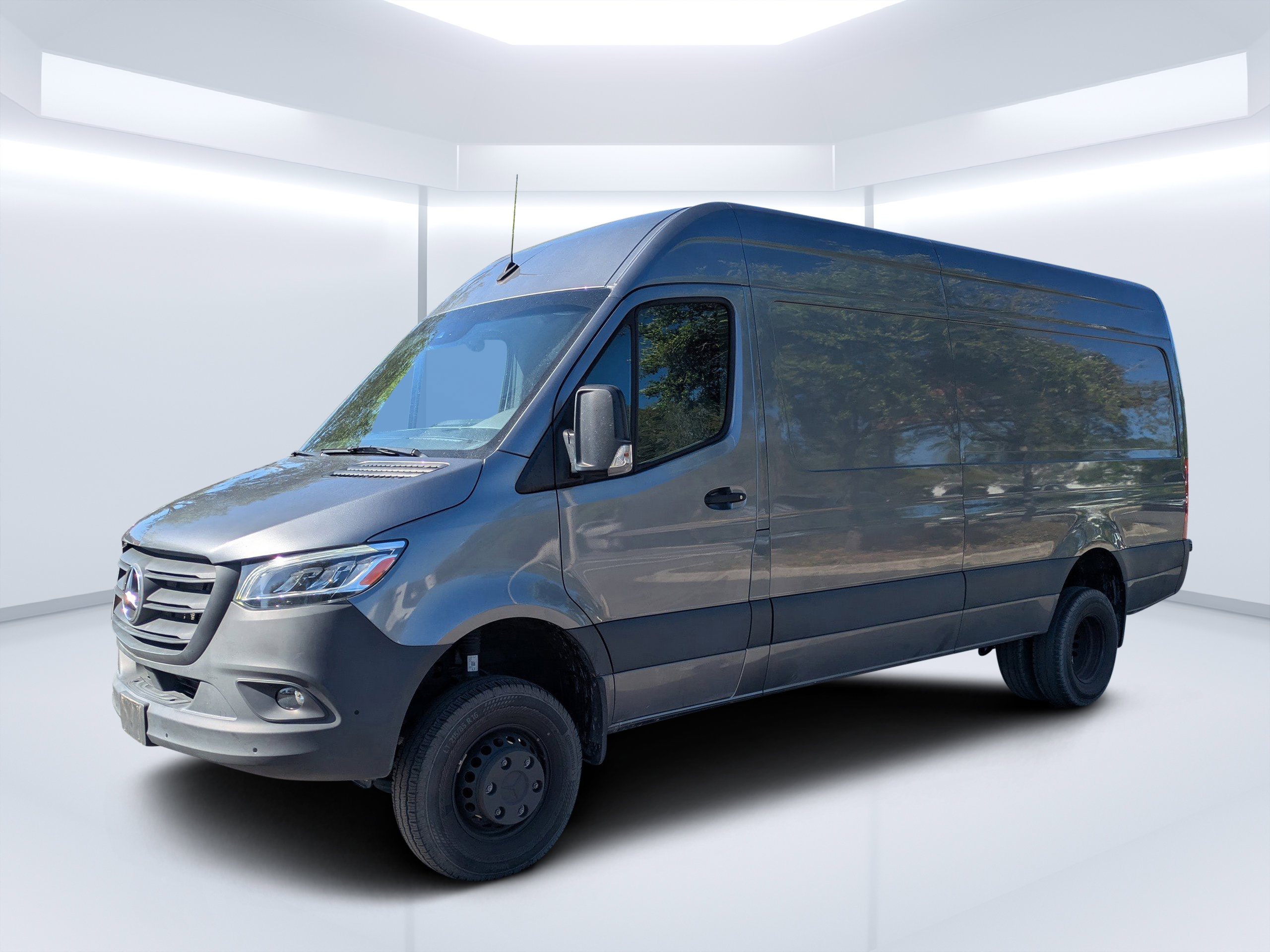 Used 2024 Mercedes-Benz Sprinter 3500 image 6