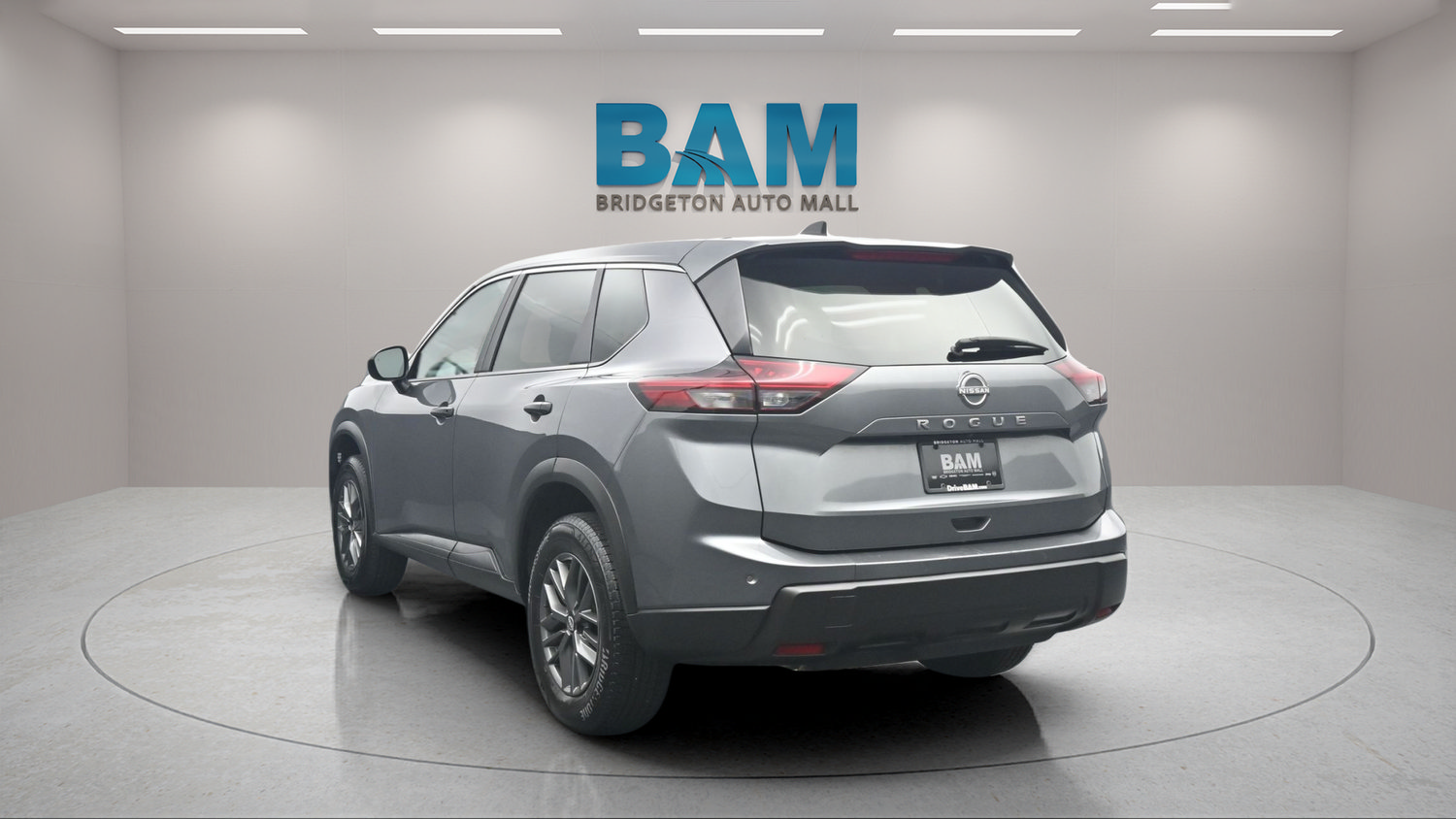 Used 2024 Nissan Rogue S FWD image 5