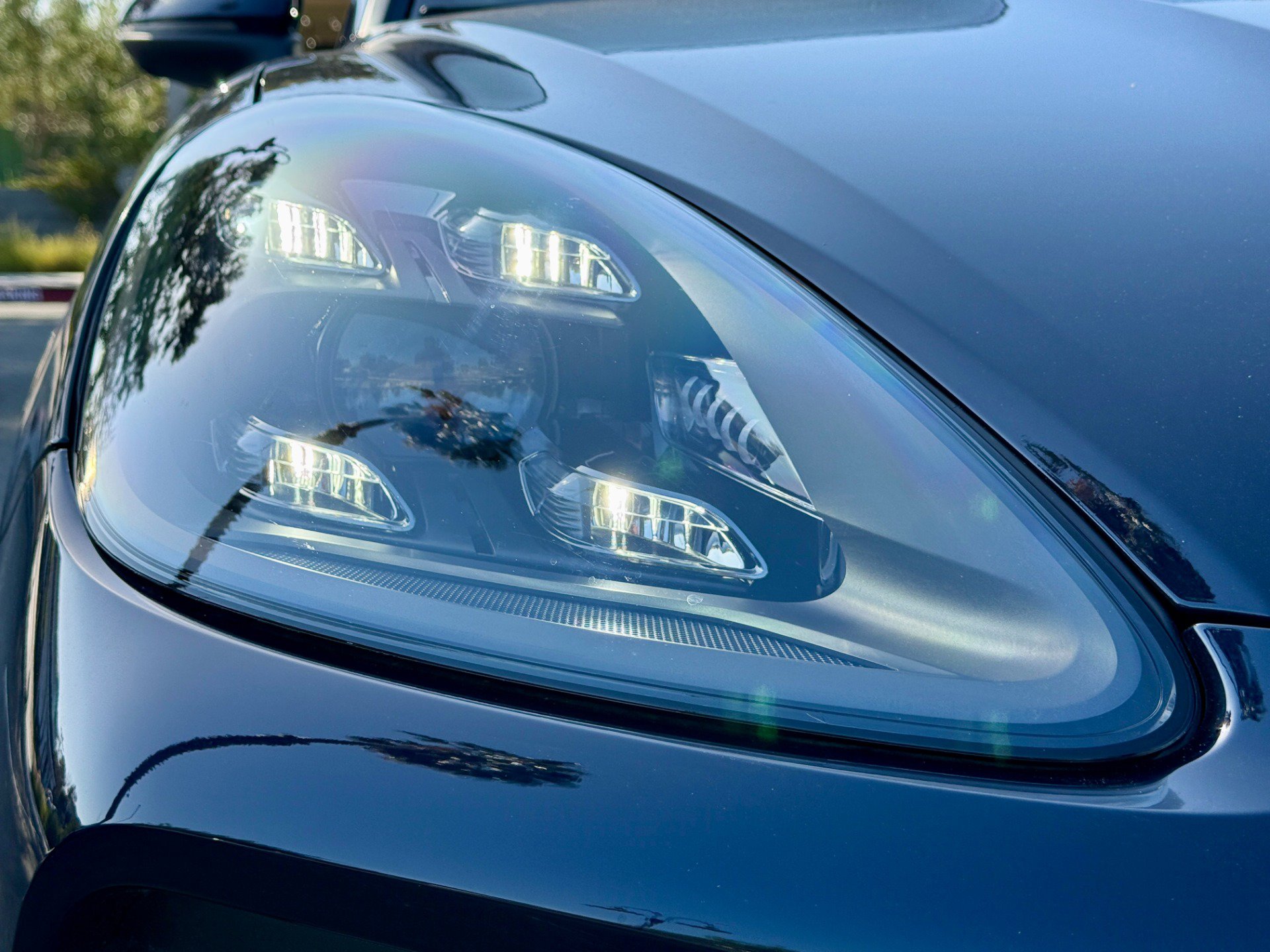 Used 2022 Porsche Cayenne Platinum Edition image 24