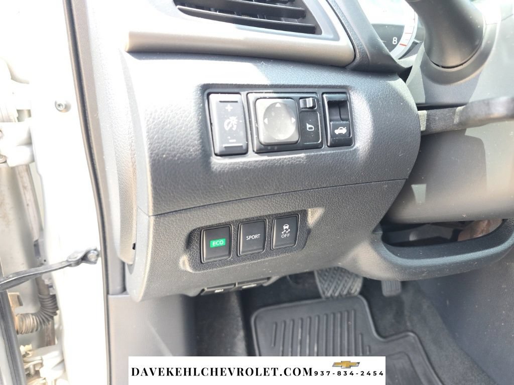 Used 2014 Nissan Sentra SR w/ Premium Package FWD image 26