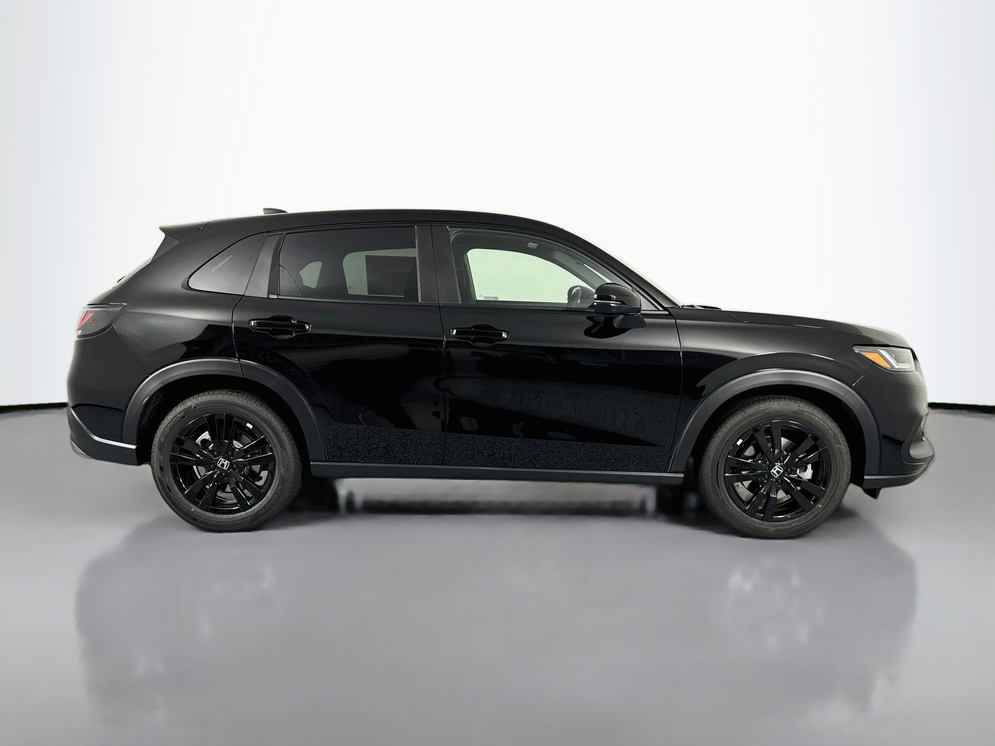 New 2027 Honda HR-V Sport image 4
