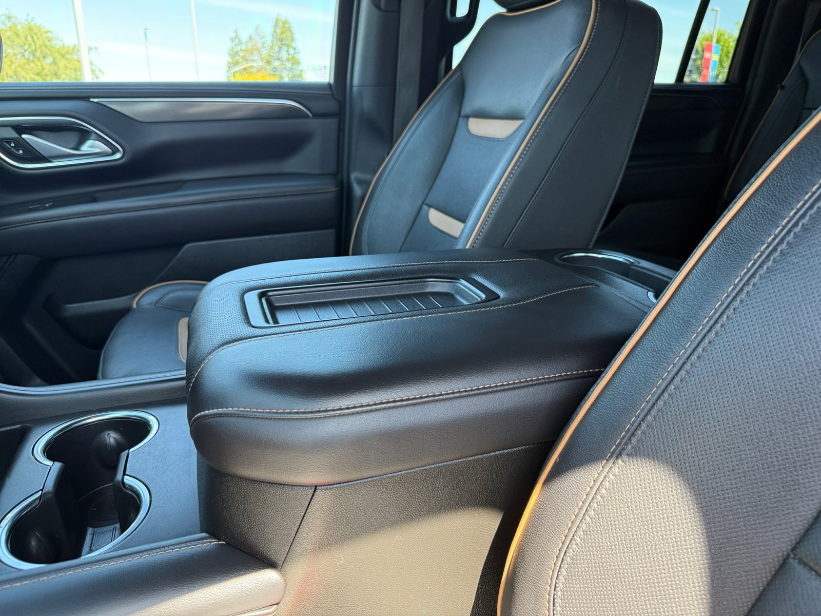 Used 2022 GMC Yukon XL AT4 w/ Max Trailering Package AWD/4WD image 14
