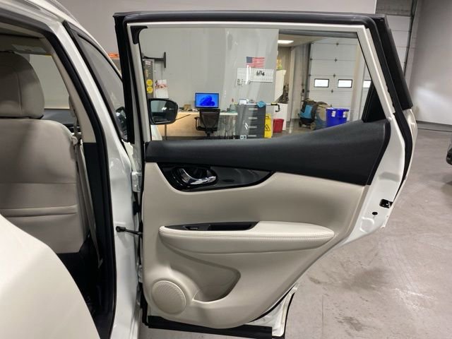 Certified 2022 Nissan Rogue Sport SV AWD/4WD image 26