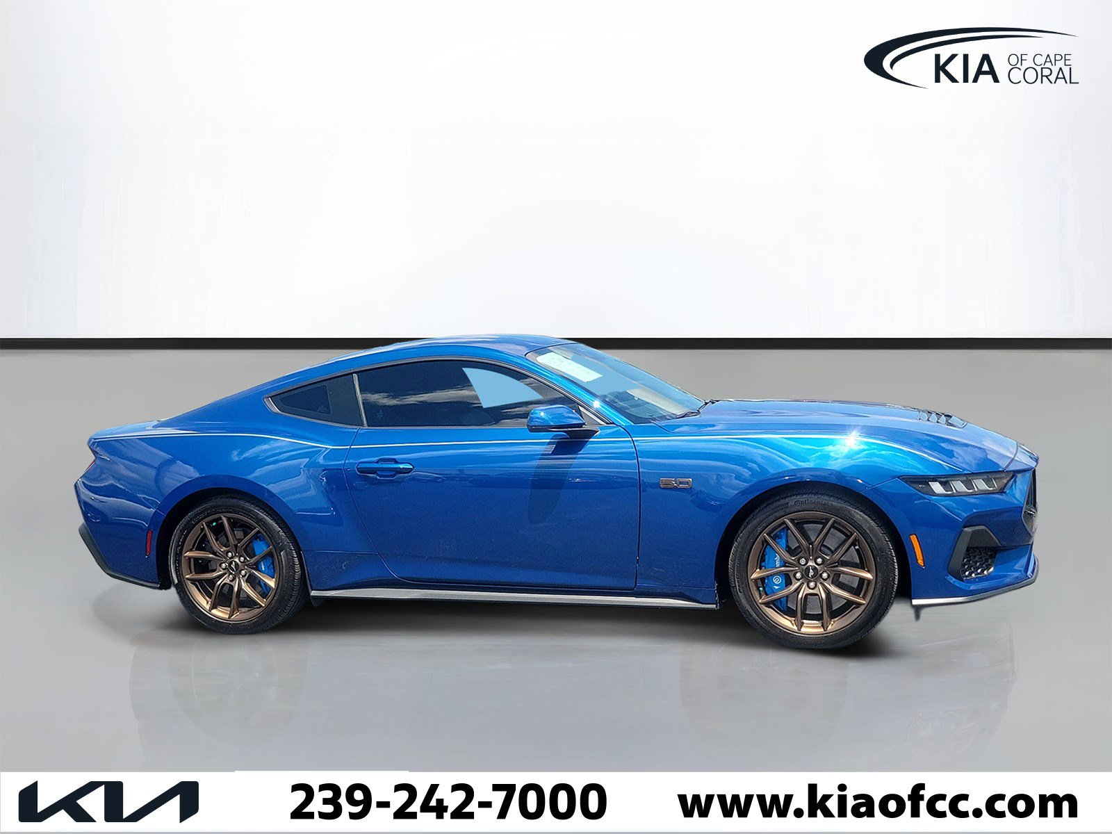 Used 2024 Ford Mustang GT Premium RWD image 3