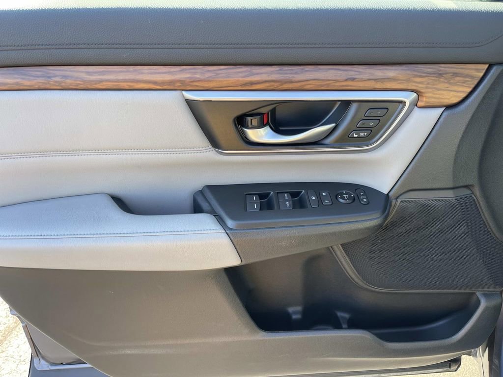 Used 2018 Honda CR-V Touring image 28