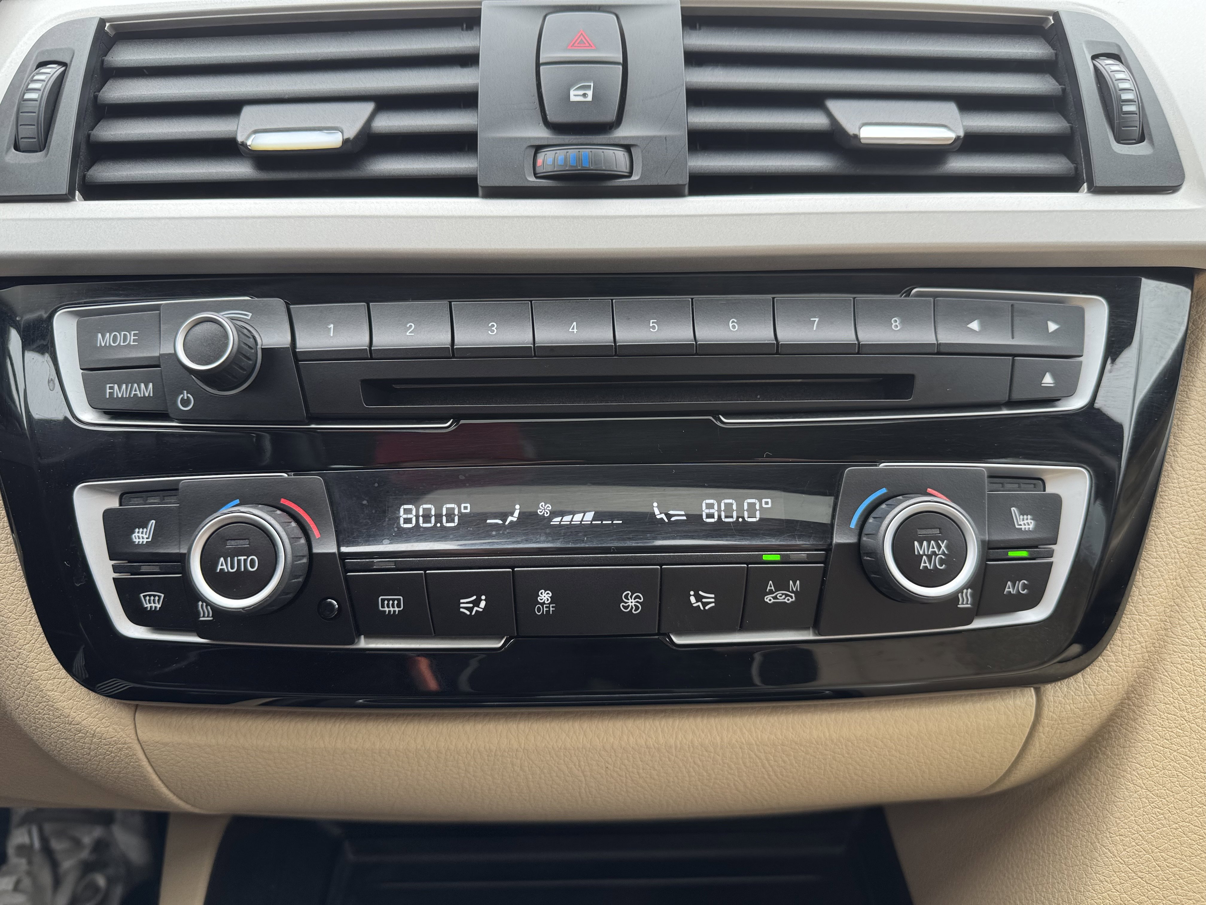 Used 2018 BMW 320i Sedan w/ Convenience Package image 33