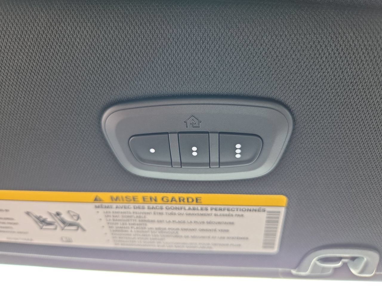 New 2027 Chrysler Pacifica Select w/ Family Tech Group FWD image 24