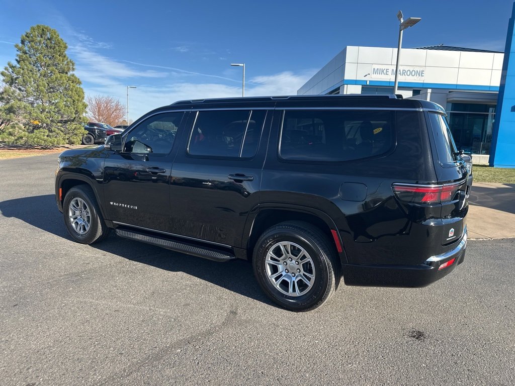 Used 2023 Jeep Wagoneer Base image 40
