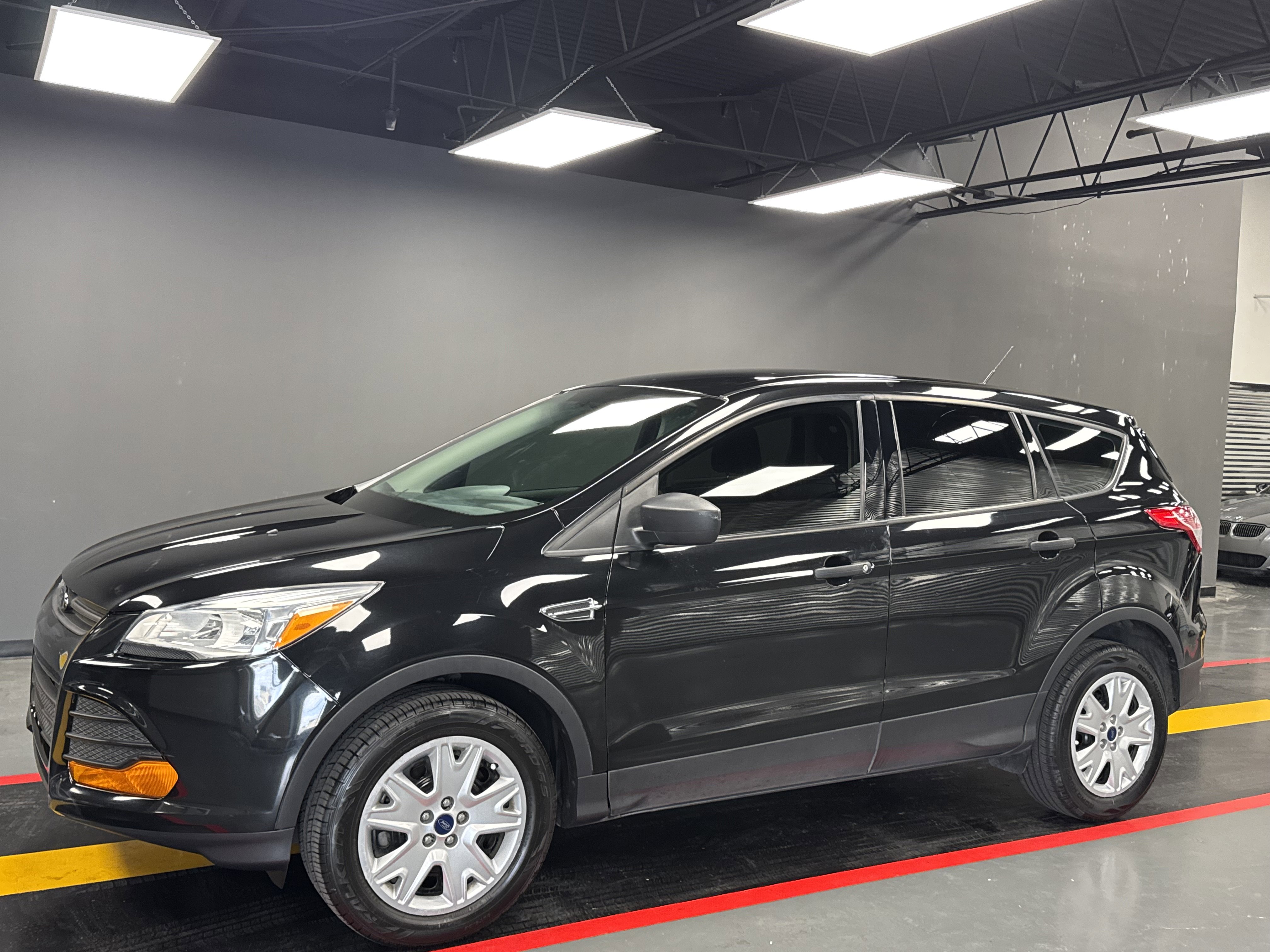 Used 2013 Ford Escape S image 2