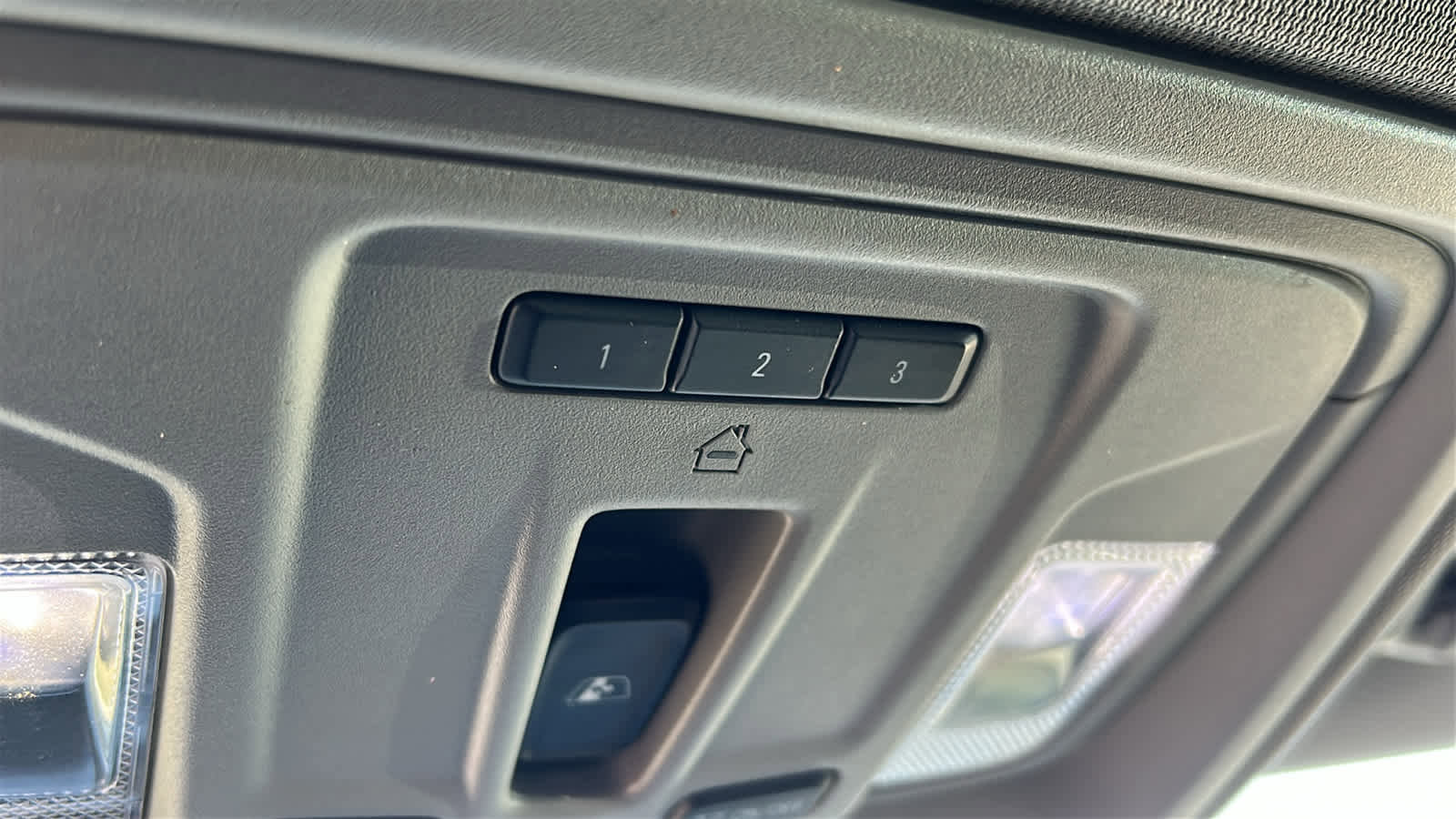 Used 2020 GMC Sierra 1500 SLE w/ SLE Value Package image 22