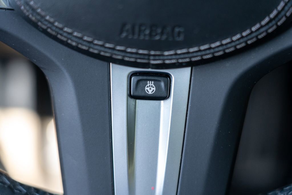 Used 2023 BMW X6 M50i w/ Executive Package image 31