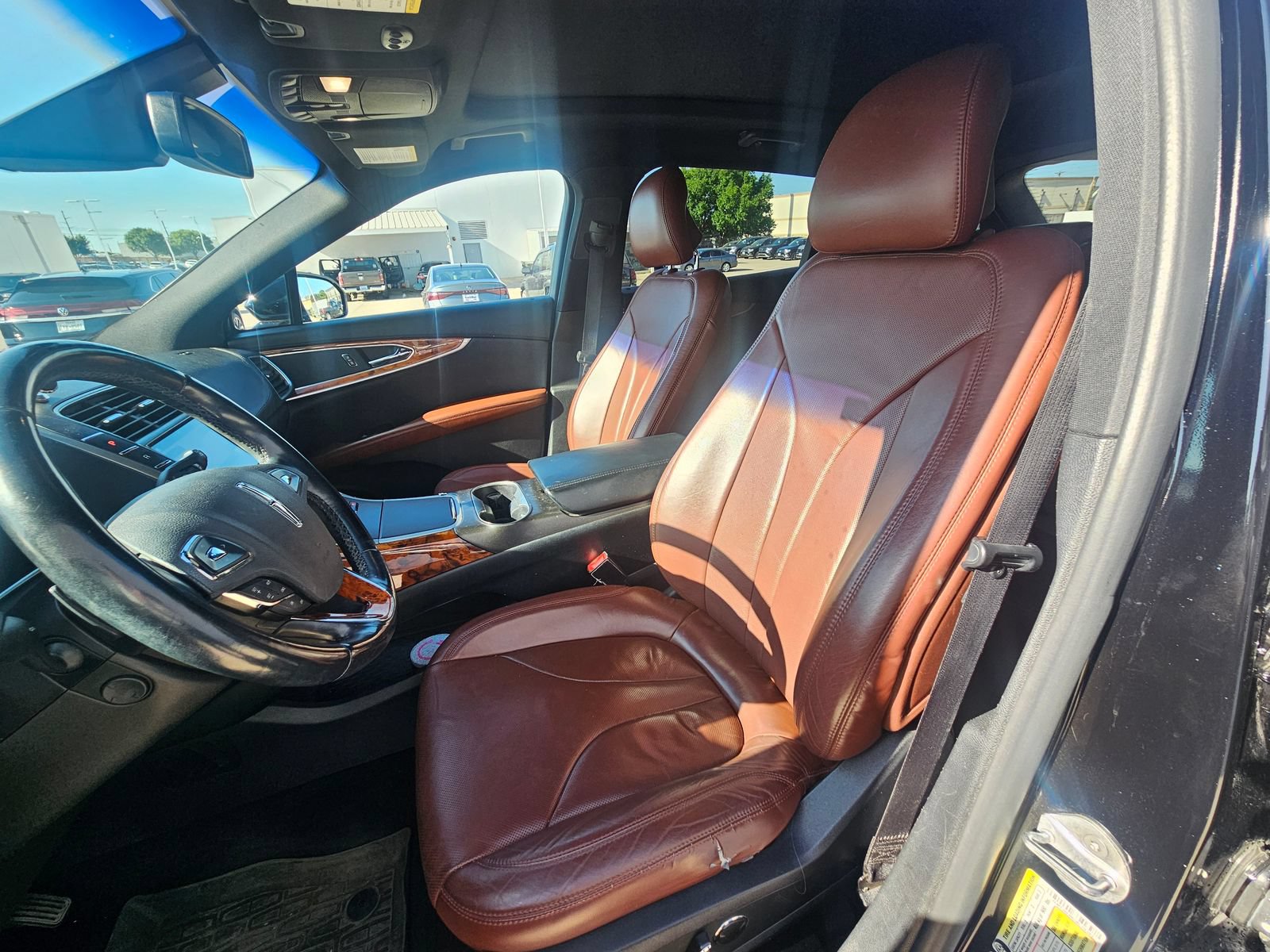 Used 2016 Lincoln MKX Reserve w/ Climate Package FWD image 7