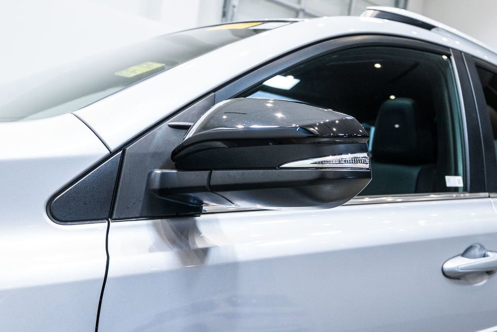 Used 2016 Toyota RAV4 SE image 12