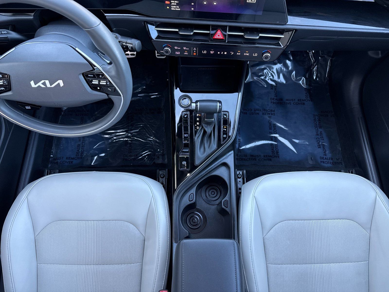 Used 2025 Kia Niro EX Touring image 12