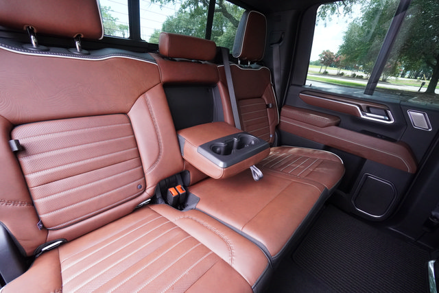 Used 2025 GMC Sierra 2500 Denali Ultimate AWD/4WD image 28