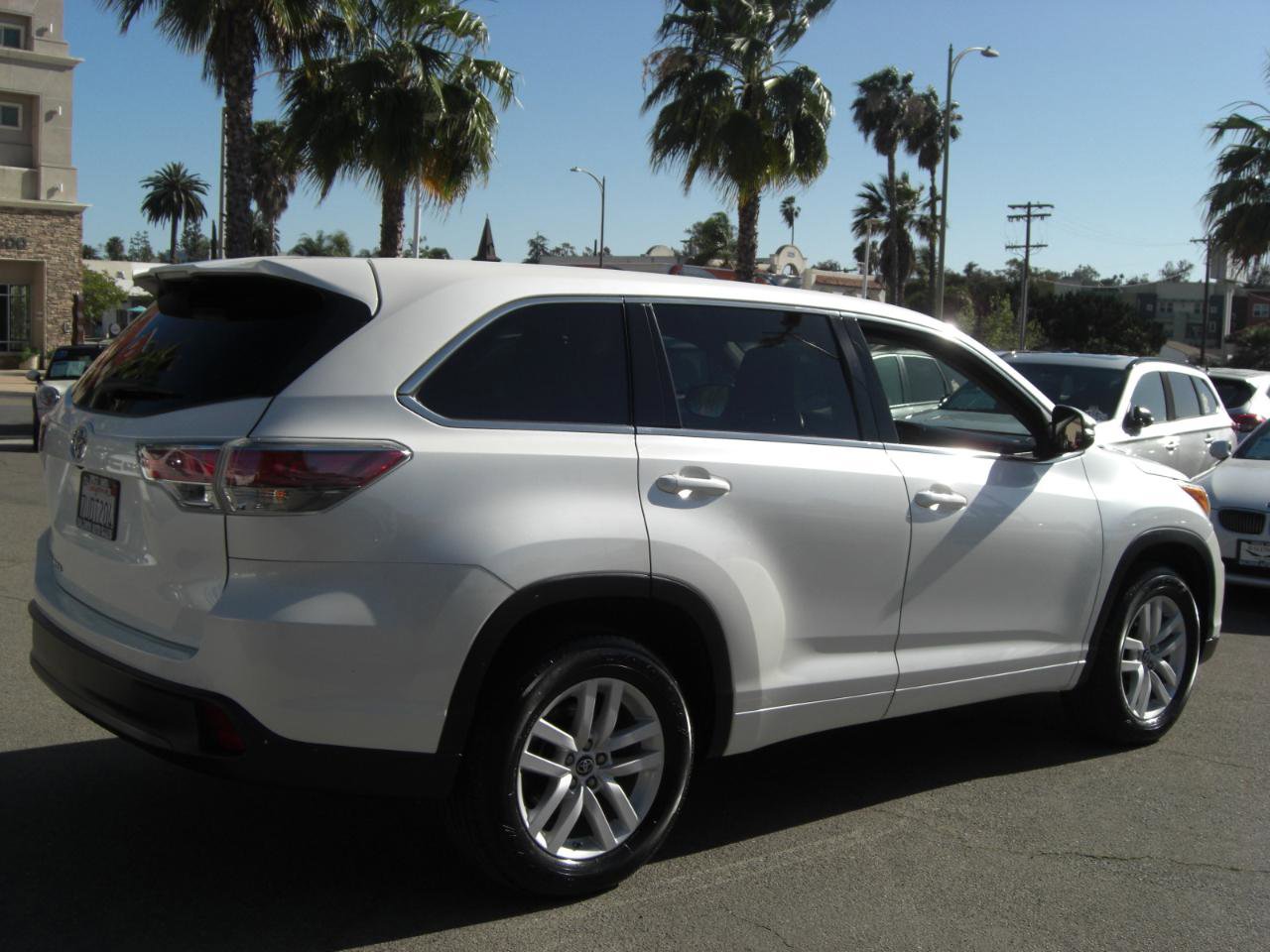 Used 2016 Toyota Highlander LE FWD image 15