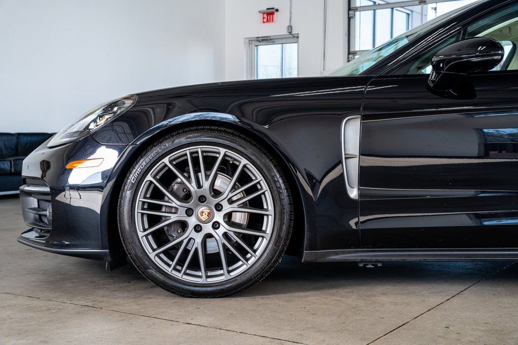 Used 2023 Porsche Panamera Platinum Edition image 9