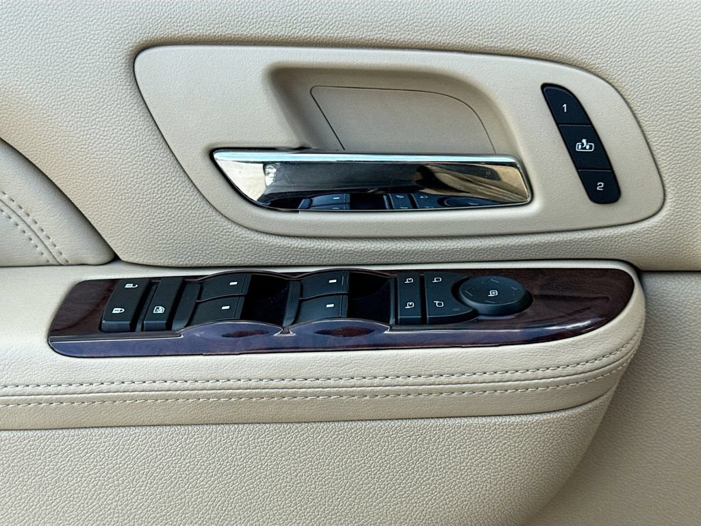 Used 2014 Cadillac Escalade Luxury AWD/4WD image 20